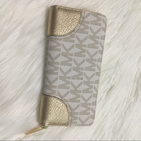 Michael Kors ✨ Leather Zip Metallic Large Wallet - Picture 4 of 8